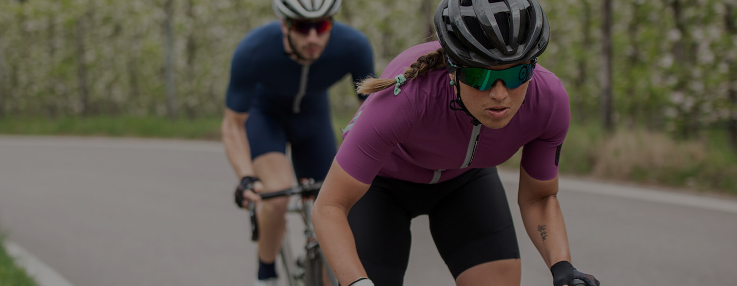 NWT Women's Medium CANARI Cycling Dream Shorts Robins Egg Blue + FREE  HEADBAND